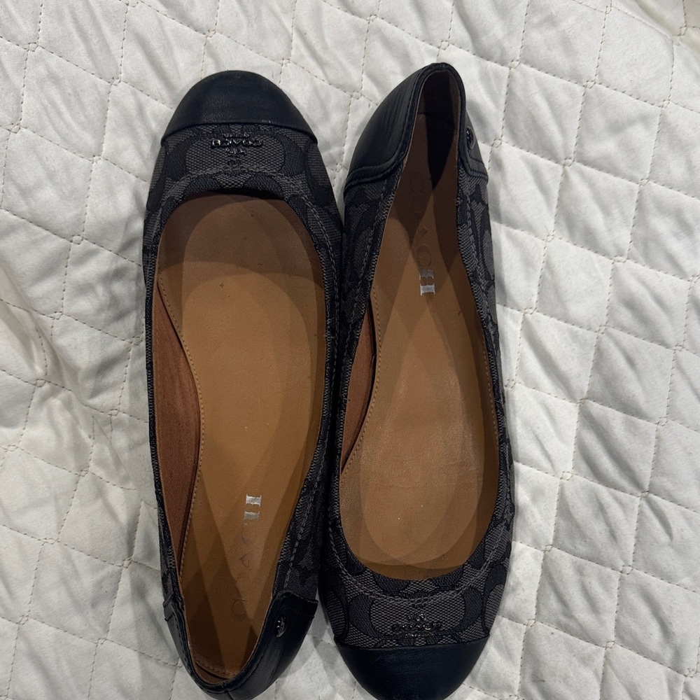 COACH Elegant Black Women's Flats - Picture 2 of 12